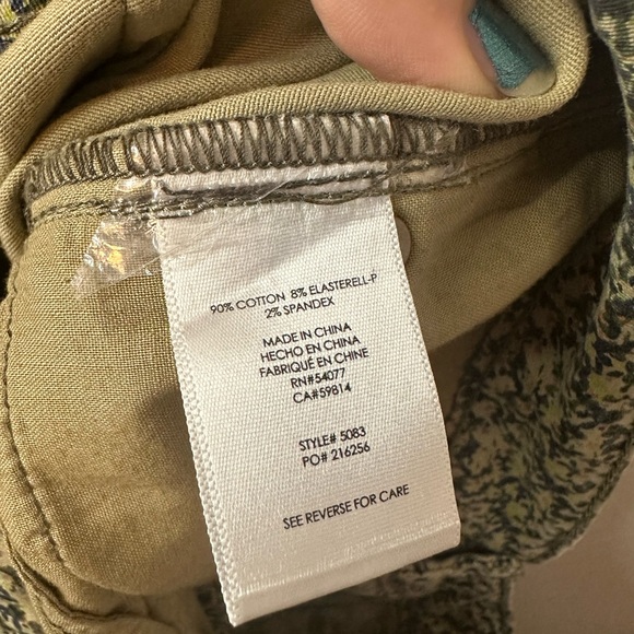 Cabi |Ditzy Floral Jegging - Picture 6 of 6